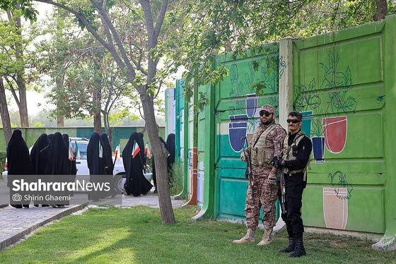 اجتماع بزرگ دختران و نور کرامت در مشهد