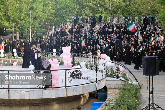 اجتماع بزرگ دختران و نور کرامت در مشهد