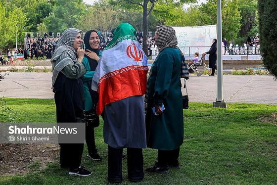 اجتماع بزرگ دختران و نور کرامت در مشهد