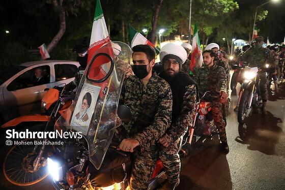 گزارش تصویری | پنجاه‌وششمین شب حضور حماسی مردم مشهد در سنگر خیابان