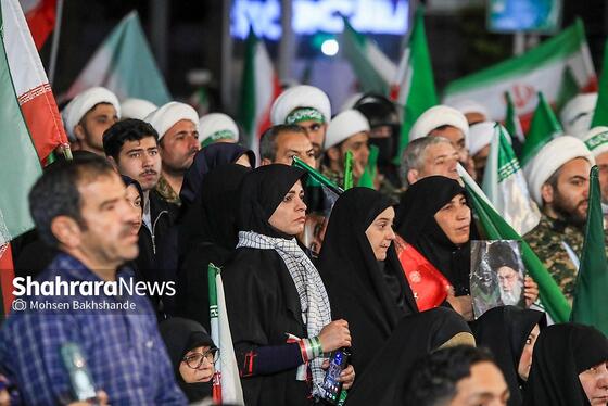 گزارش تصویری | پنجاه‌وششمین شب حضور حماسی مردم مشهد در سنگر خیابان