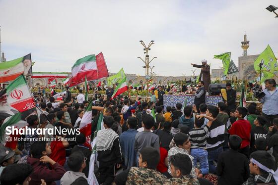 گزارش تصویری | اجتماع بزرگ «مشت‌های گره‌کرده» در حرم مطهر رضوی