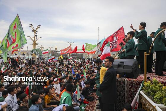 گزارش تصویری | اجتماع بزرگ «مشت‌های گره‌کرده» در حرم مطهر رضوی