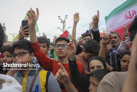 گزارش تصویری | اجتماع بزرگ «مشت‌های گره‌کرده» در حرم مطهر رضوی