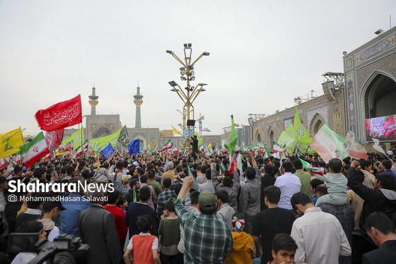 گزارش تصویری | اجتماع بزرگ «مشت‌های گره‌کرده» در حرم مطهر رضوی