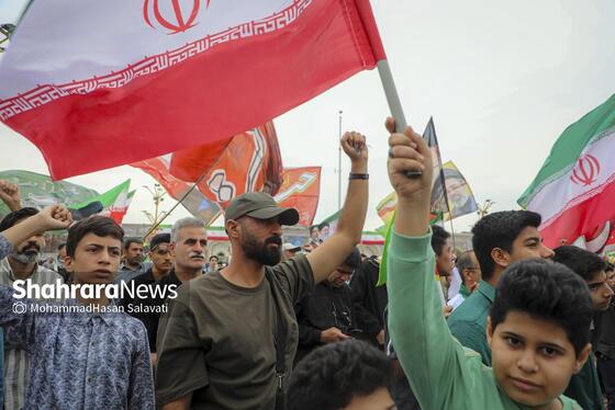 گزارش تصویری | اجتماع بزرگ «مشت‌های گره‌کرده» در حرم مطهر رضوی