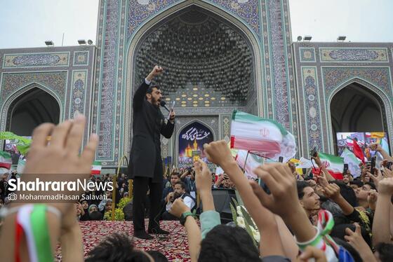 گزارش تصویری | اجتماع بزرگ «مشت‌های گره‌کرده» در حرم مطهر رضوی