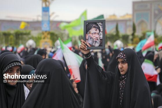 گزارش تصویری | اجتماع بزرگ «مشت‌های گره‌کرده» در حرم مطهر رضوی