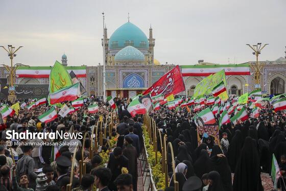 گزارش تصویری | اجتماع بزرگ «مشت‌های گره‌کرده» در حرم مطهر رضوی