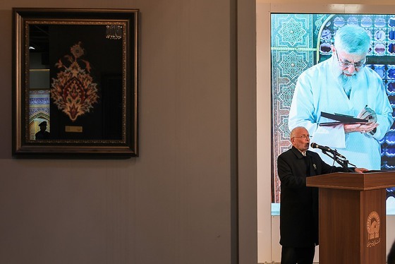 گزارش تصویری | آیین رونمایی از ۷ دستخط رهبر شهید در غباروبی‌های مضجع منور رضوی