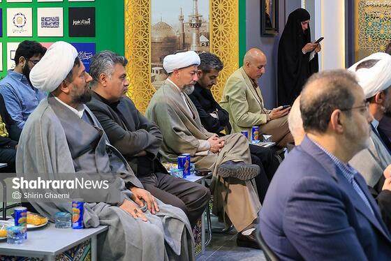 گزارش تصویری | آیین رونمایی از ۷ دستخط رهبر شهید در غباروبی‌های مضجع منور رضوی