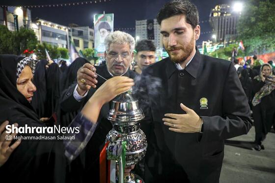 گزارش تصویری | اجتماع بزرگ «لشکریان امام رضا (ع)» در شب میلاد شمس الشموس