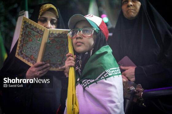گزارش تصویری | مردم مشهد زیر سایه خورشید در پنجاه‌ونهمین شب حضور در خیابان (۸ اردیبهشت ۱۴۰۵)