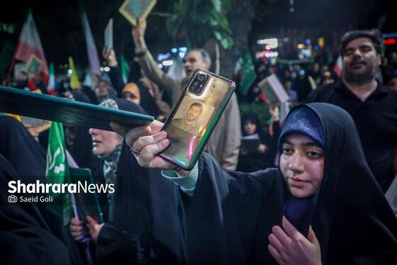 گزارش تصویری | مردم مشهد زیر سایه خورشید در پنجاه‌ونهمین شب حضور در خیابان (۸ اردیبهشت ۱۴۰۵)