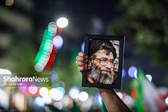 گزارش تصویری | مردم مشهد زیر سایه خورشید در پنجاه‌ونهمین شب حضور در خیابان (۸ اردیبهشت ۱۴۰۵)