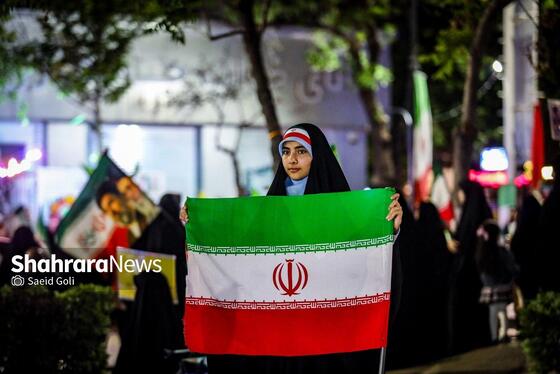 گزارش تصویری | مردم مشهد زیر سایه خورشید در پنجاه‌ونهمین شب حضور در خیابان (۸ اردیبهشت ۱۴۰۵)