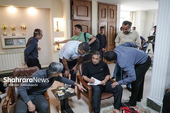 گزارش تصویری | مسابقه فوتسال دوستانه یاران خداداد و منتخب زندان خراسان رضوی