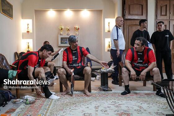 گزارش تصویری | مسابقه فوتسال دوستانه یاران خداداد و منتخب زندان خراسان رضوی