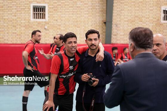 گزارش تصویری | مسابقه فوتسال دوستانه یاران خداداد و منتخب زندان خراسان رضوی