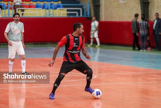 گزارش تصویری | مسابقه فوتسال دوستانه یاران خداداد و منتخب زندان خراسان رضوی