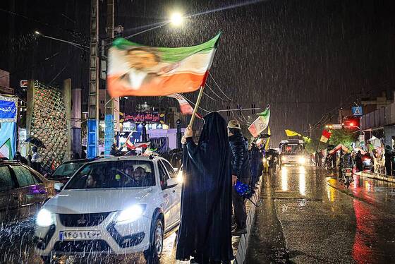 اجتماع باشکوه همبستگی مردم ایران و عراق در چهارراه برق مشهد برگزار شد