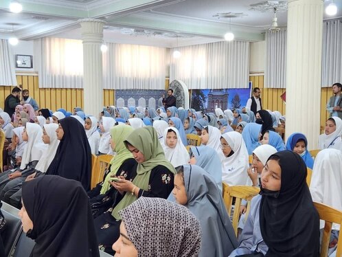 همدلی کودکان افغانستانی در مزار شریف با کودکان شهید میناب + عکس