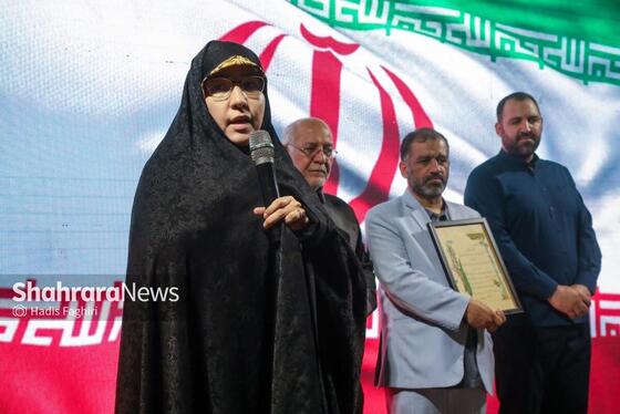 گزارش تصویری | مراسم انتخاب چهره هنری انقلاب اسلامی خراسان رضوی ۱۴۰۴ در مشهد