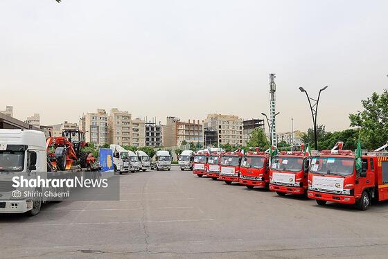 گزارش تصویری | واگذاری ۱۶ دستگاه ماشین‌آلات خدماتی شهری به شهرداری‌های خراسان رضوی