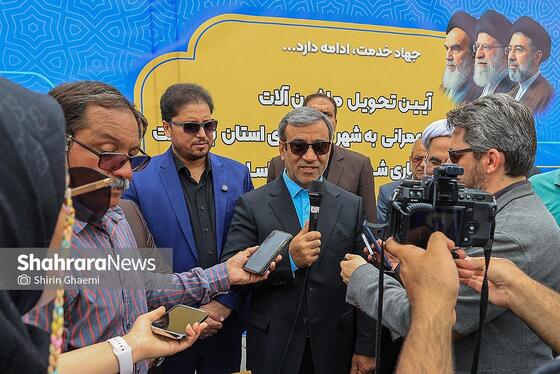 گزارش تصویری | واگذاری ۱۶ دستگاه ماشین‌آلات خدماتی شهری به شهرداری‌های خراسان رضوی