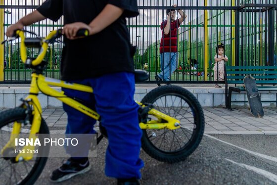 گزارش تصویری | ورزش‌های خیابانی؛ دوچرخه سواری BMX در جنوب تهران