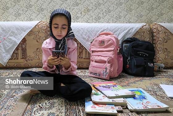 گزارش تصویری | تحصیل آنلاین دانش‌آموزان در دوران جنگ