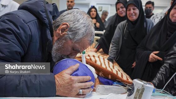 آخرین بوسه بر پیشانی برادر