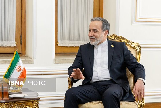 گزارش تصویری | دیدار فرمانده ارتش پاکستان با وزیر امورخارجه ایران