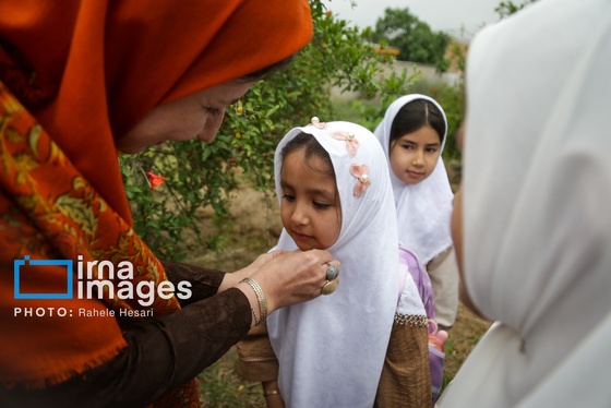 گزارش تصویری | تحصیل در باغ خانه معلم