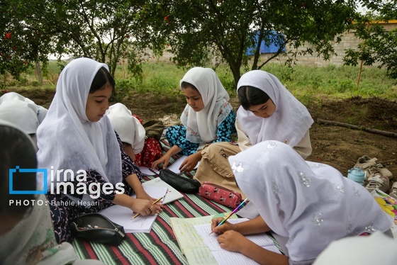 گزارش تصویری | تحصیل در باغ خانه معلم