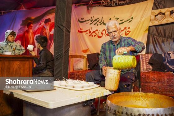 گزارش تصویری | خدمت زیر نور شب