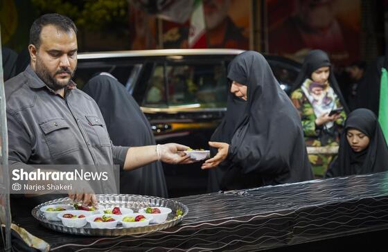 گزارش تصویری | خدمت زیر نور شب