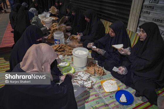 گزارش تصویری | خدمت زیر نور شب
