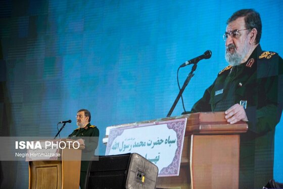 گزارش تصویری | مراسم گرمیداشت شهدای جنگ رمضان و سالگرد شهدای اقتدار ایران