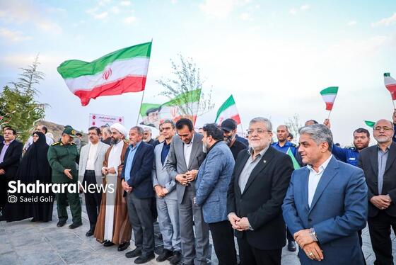 گزارش تصویری | رونمایی از یادمان شهدای بوستان‌های خورشید و اردیبهشت در مشهد
