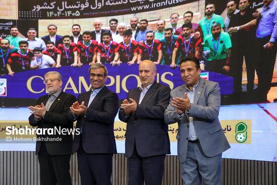 گزارش تصویری | جشن صعود به لیگ برتر تیم فوتسال دائم پناه مشهد