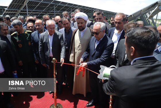 گزارش تصویری | افتتاح ۵ نیروگاه خورشیدی - بناب