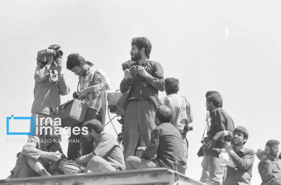 گزارش تصویری | عکس‌های منتشرنشده از نخستین سالگرد ارتحال امام خمینی (ره) خرداد ۱۳۶۹