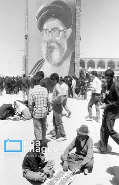 گزارش تصویری | عکس‌های منتشرنشده از نخستین سالگرد ارتحال امام خمینی (ره) خرداد ۱۳۶۹
