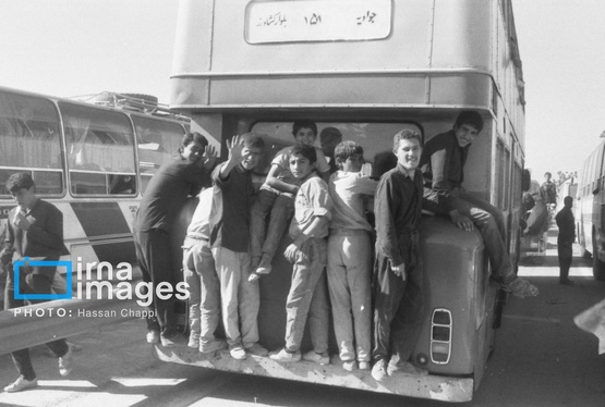 گزارش تصویری | عکس‌های منتشرنشده از نخستین سالگرد ارتحال امام خمینی (ره) خرداد ۱۳۶۹