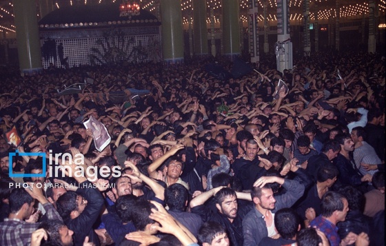 گزارش تصویری | عکس‌های منتشرنشده از نخستین سالگرد ارتحال امام خمینی (ره) خرداد ۱۳۶۹