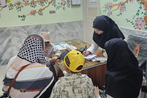 خدمت رسانی گروه جهادی پزشکی «حبیب رضوان» به ۵۰۰ نفر از ساکنان گلشهر مشهد + عکس