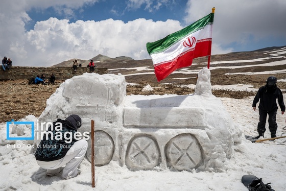 گزارش تصویری | جشنواره آدم برفی در پیست توچال