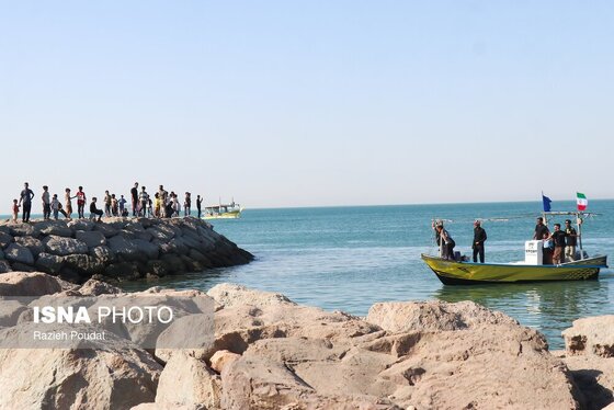 گزارش تصویری | تشییع پیکر شهید «قدرت زرنگاری» - جزیره هرمز