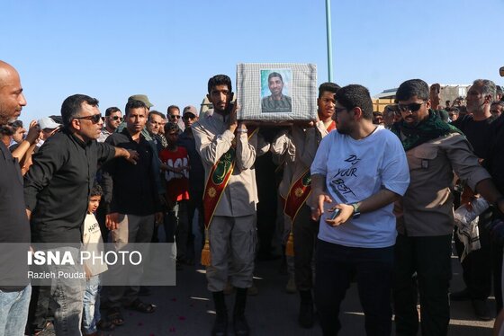 گزارش تصویری | تشییع پیکر شهید «قدرت زرنگاری» - جزیره هرمز